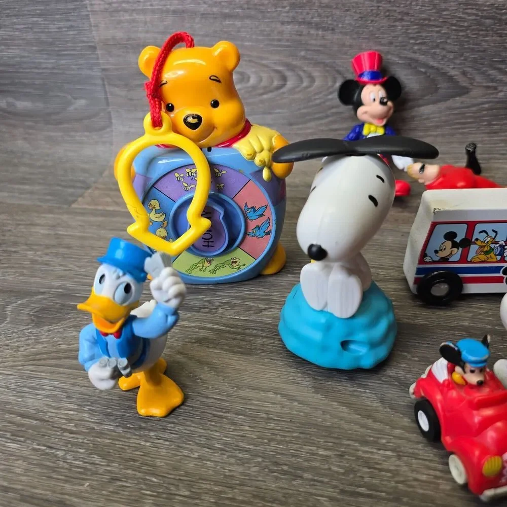 Vintage Toys Lot of 17 McDonalds Mickey Mouse Goofy Winnie the Pooh Snoopy Small